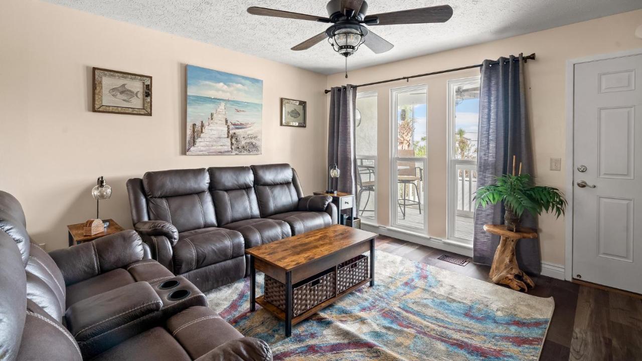 Pet Friendly Townhome With Gulf Views And Hot Tub Right Across From Beach And Schooners Панама-Сити Экстерьер фото